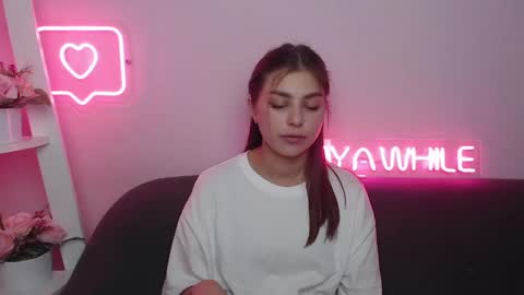 milanaangelas online show from 12, 12, 2024