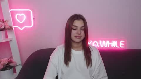 milanaangelas online show from 13, 12, 2024
