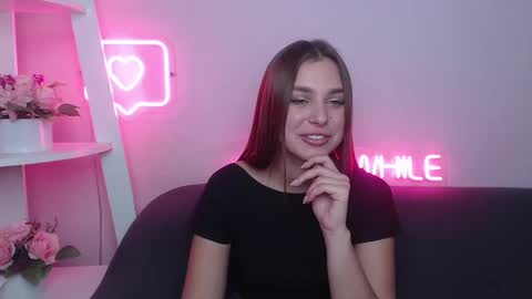 milanaangelas online show from 4, 2, 2025