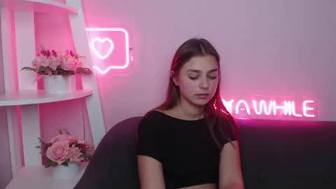 milanaangelas online show from 23, 2, 2025