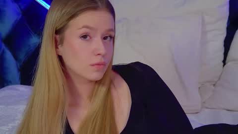 MilanaBalmain online show from 23, 11, 2025