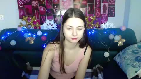 Snapshot of milanaroz chatting on 4, 1, 2025 milanaroz online show from 4, 1, 2025