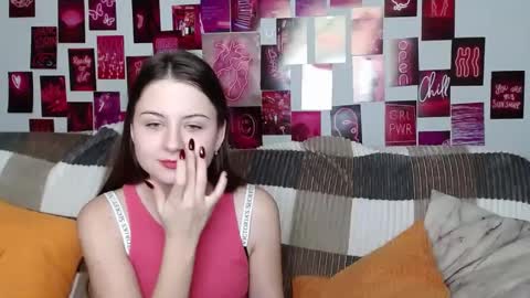 Snapshot of milanaroz chatting on 2, 2, 2025 milanaroz online show from 2, 2, 2025