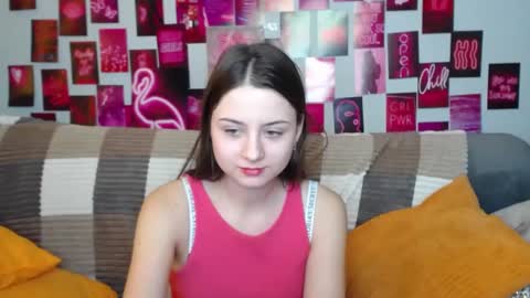 Snapshot of milanaroz chatting on 9, 2, 2025 milanaroz online show from 9, 2, 2025
