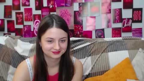 Snapshot of milanaroz chatting on 10, 2, 2025 milanaroz online show from 10, 2, 2025
