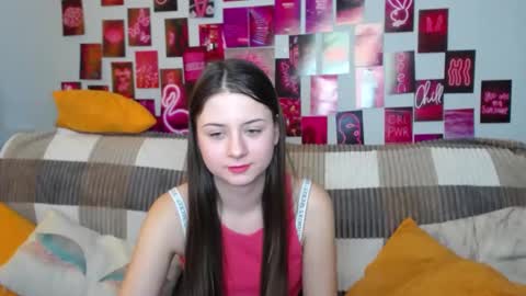 Snapshot of milanaroz chatting on 11, 2, 2025 milanaroz online show from 11, 2, 2025