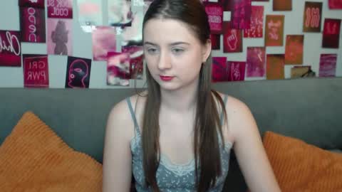 milanaroz online show from 11, 4, 2026