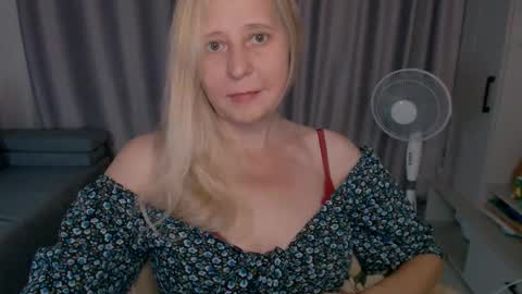 Milena online show from 25, 9, 2025