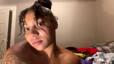 Snapshot of milanthesub chatting on 15, 11, 2025 milanthesub online show from 15, 11, 2025