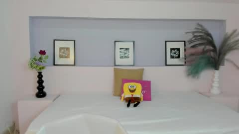 Mila Rose online show from 4, 1, 2025