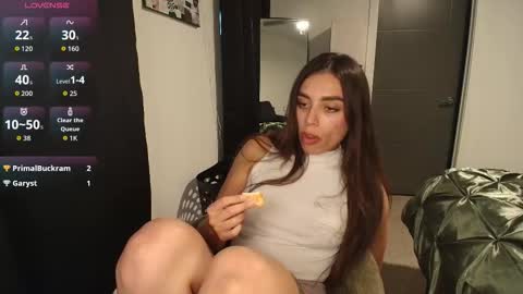 Snapshot of milaseren chatting on 4, 3, 2026 Mila online show from 4, 3, 2026