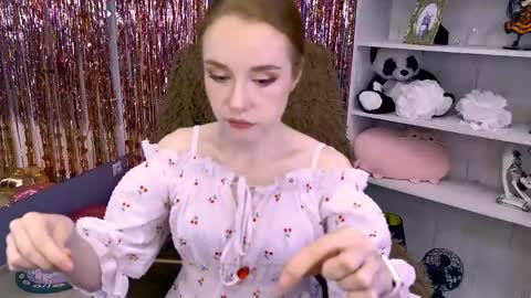 Snapshot of milasiren chatting on 4, 6, 2026 Mila online show from 4, 6, 2026