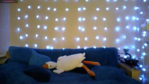 Milaxcute online show from 19, 2, 2025