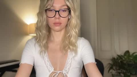 Mila online show from 3, 7, 2026