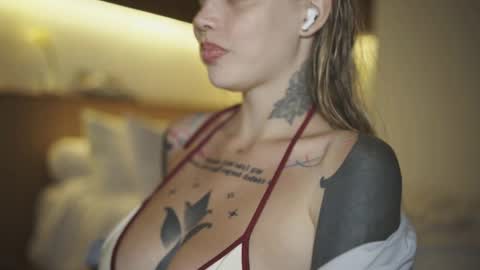 Snapshot of mileeena chatting on 6, 5, 2026 M Telegram mamagotachannel online show from 6, 5, 2026