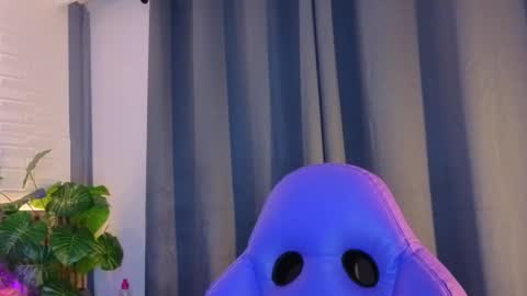 milena_lawson online show from 3, 12, 2025