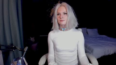 Snapshot of milena_marshmallows chatting on 4, 12, 2024 Milena online show from 4, 12, 2024