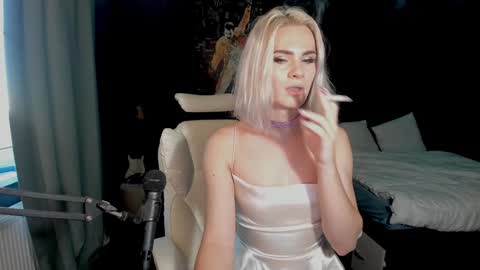 Snapshot of milena_marshmallows chatting on 13, 12, 2024 Milena online show from 13, 12, 2024