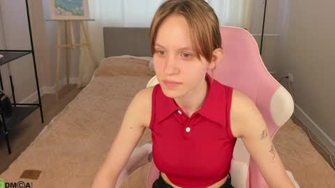 Snapshot of milena_milyan chatting on 26, 4, 2026 Milena online show from 26, 4, 2026