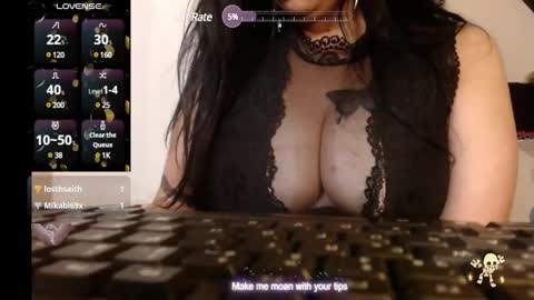 Snapshot of milenacams chatting on 5, 12, 2024 milena online show from 5, 12, 2024