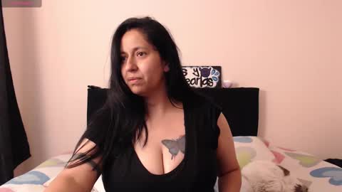 Snapshot of milenacams chatting on 4, 3, 2025 milena online show from 4, 3, 2025