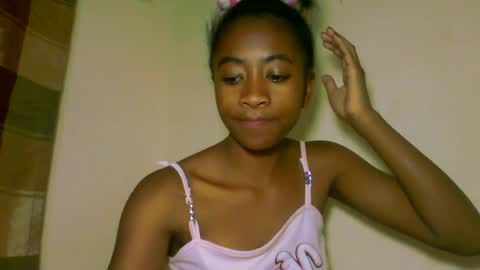 Snapshot of milennah chatting on 15, 6, 2026 milennah online show from 15, 6, 2026