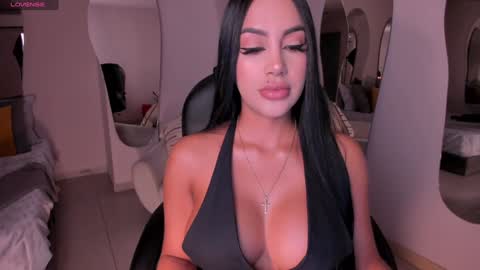 Snapshot of mileycruz_ chatting on 23, 1, 2025 Miley Cruz IG miley model23 online show from 23, 1, 2025