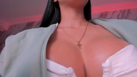 Snapshot of mileycruz_ chatting on 5, 2, 2025 Miley Cruz IG miley model23 online show from 5, 2, 2025