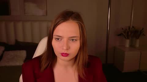 mileylovelyx online show from 18, 11, 2025