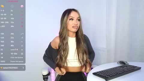 Miley Sin online show from 11, 12, 2024