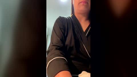 Snapshot of milf__pretty chatting on 29, 5, 2026 Melissa online show from 29, 5, 2026