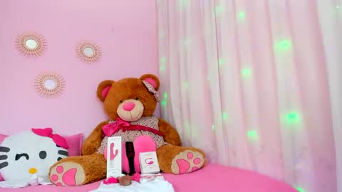 Antonella online show from 1, 3, 2025