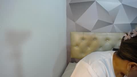 milf_hugeboobs online show from 23, 11, 2025