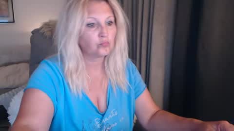 Snapshot of milf_lexxa chatting on 14, 6, 2026 Sarrahkenda online show from 14, 6, 2026