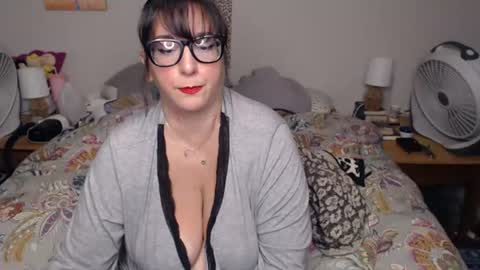 MILF Monee online show from 19, 7, 2026
