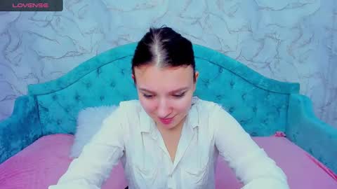 Snapshot of milinafox chatting on 7, 2, 2025 milinafox online show from 7, 2, 2025