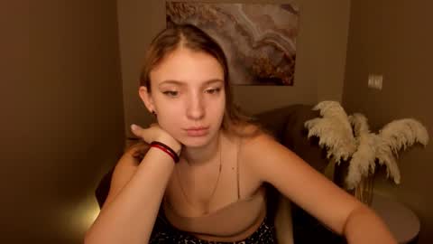 Snapshot of milinafox chatting on 25, 9, 2025 milinafox online show from 25, 9, 2025