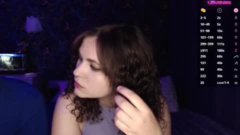 Stella and Neo online show from 26, 10, 2025