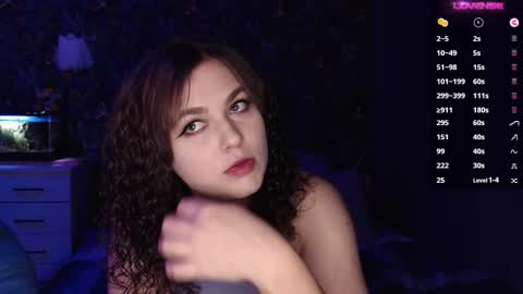 Stella and Neo online show from 31, 10, 2025