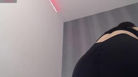 Snapshot of milker_amira chatting on 10, 2, 2025 Amira online show from 10, 2, 2025