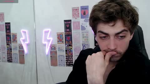 milkhunter_ online show from 16, 4, 2026