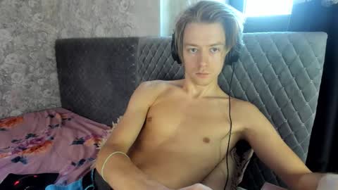 Isaac online show from 12, 9, 2025