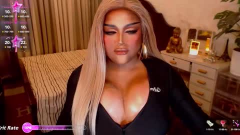 milkshakelavinia online show from 8, 10, 2025