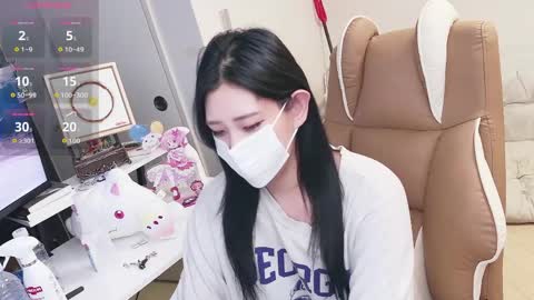 Snapshot of milksola chatting on 9, 5, 2026 milksola online show from 9, 5, 2026