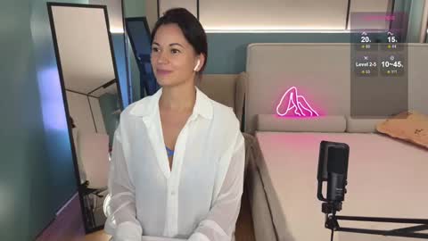 Snapshot of milla_kuni chatting on 13, 2, 2025 Mila online show from 13, 2, 2025