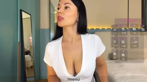 Mila online show from 7, 11, 2025