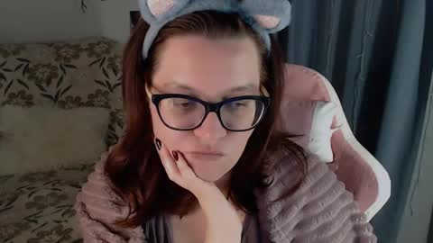 Snapshot of millapoolys chatting on 29, 4, 2026 Milla online show from 29, 4, 2026