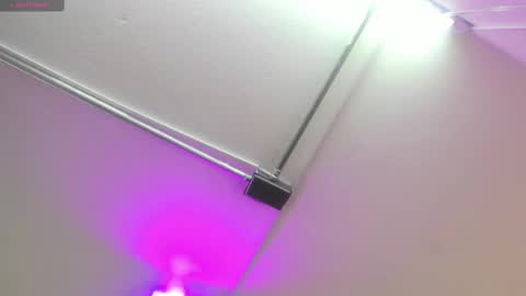 miller_vanessa_ online show from 18, 2, 2025