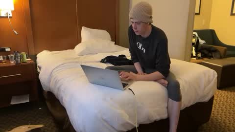 SlimnHungOH online show from 6, 1, 2025