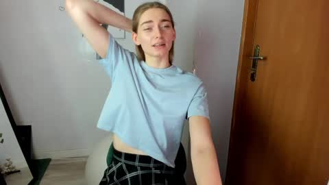 millie_lacroix online show from 16, 4, 2026